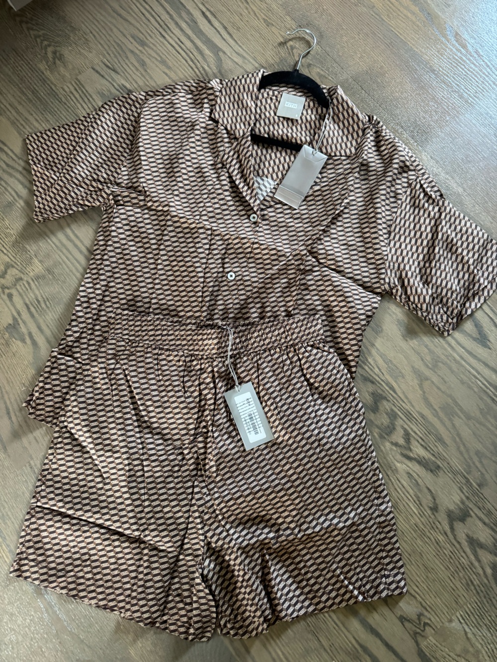 Kith set shirt and matching shorts small